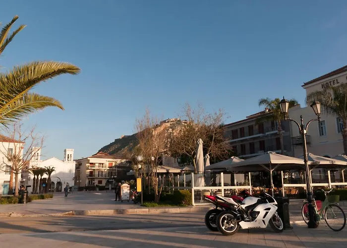Di Fronte Fortezza * Nafplio